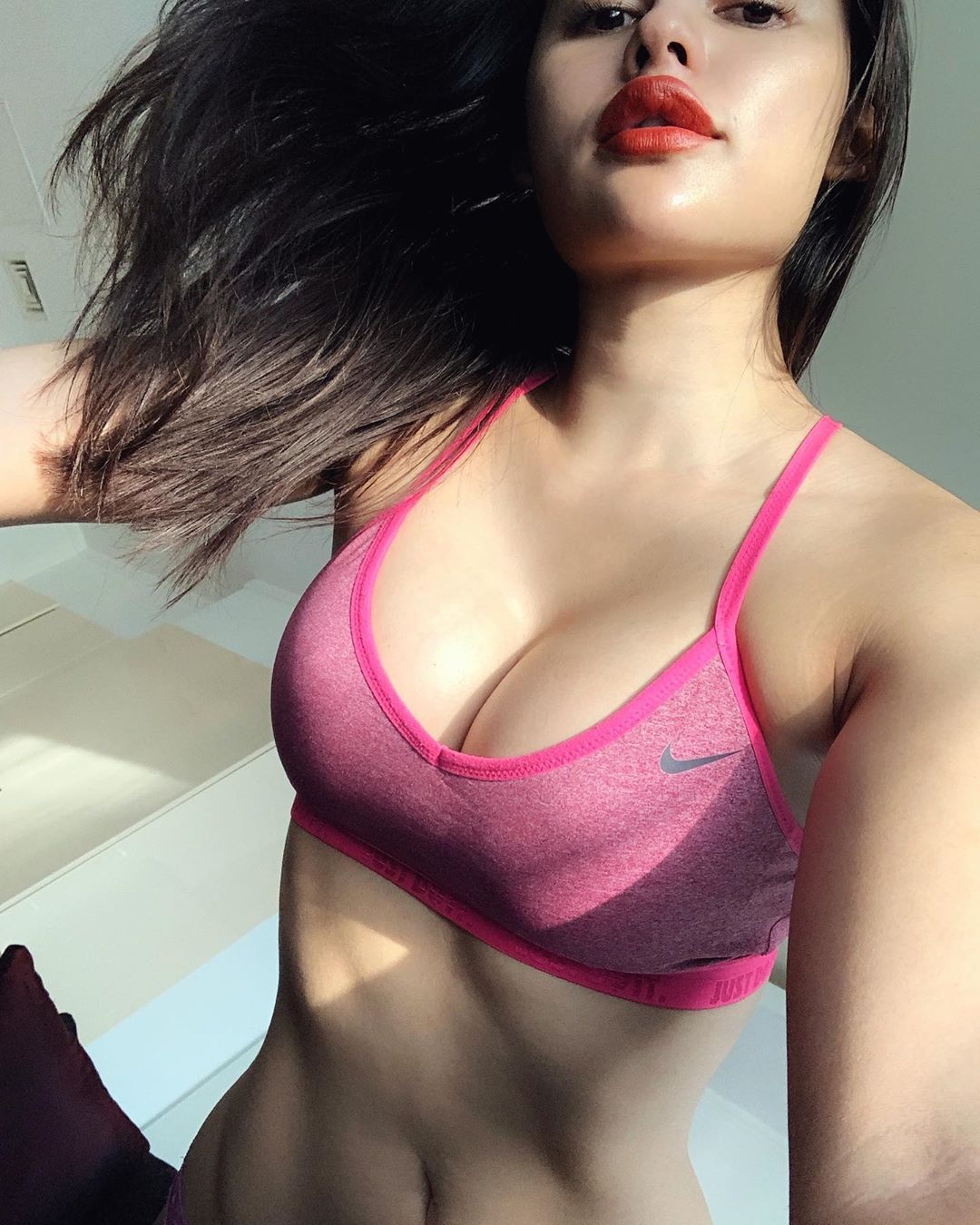Book a girl for an efficient escort services